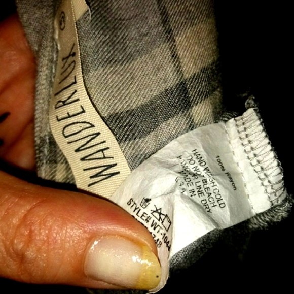 Wanderlux Drop Hem Tunic Size S Gray Plaid NWOT - Picture 11 of 12
